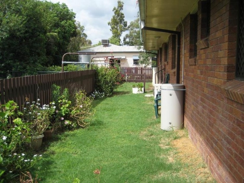 8/8 New Street, Dalby QLD 4405