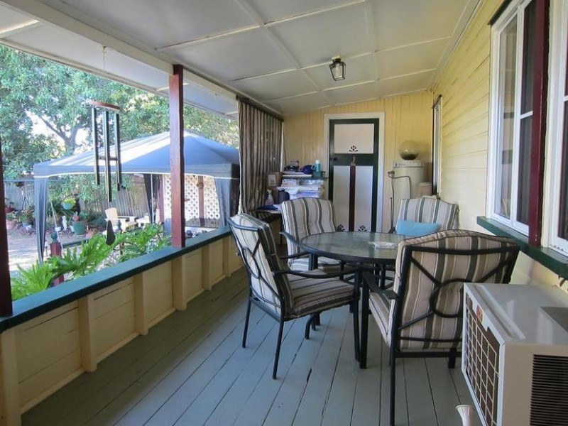 5 Wooburn Street, Dalby QLD 4405