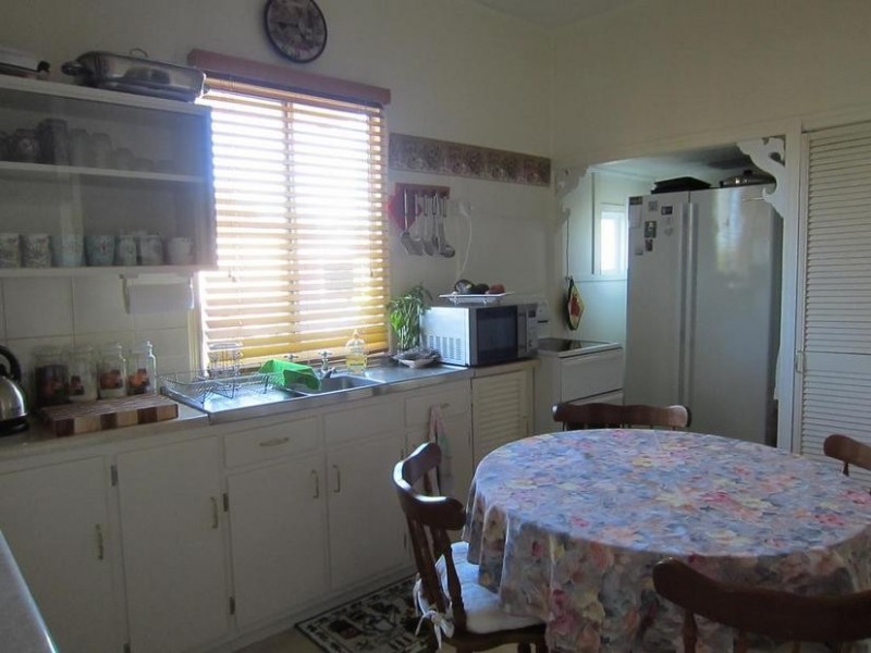 5 Wooburn Street, Dalby QLD 4405