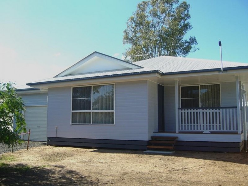 37 Orpen Street, Dalby QLD 4405
