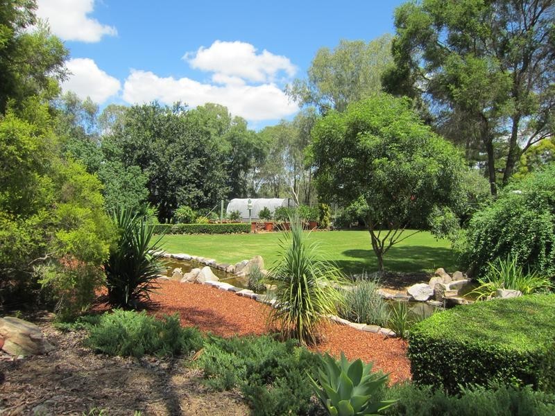 54 Chelldan Avenue, Dalby QLD 4405