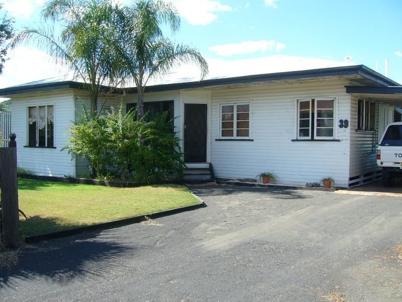 39 Palmer Street, Dalby QLD 4405
