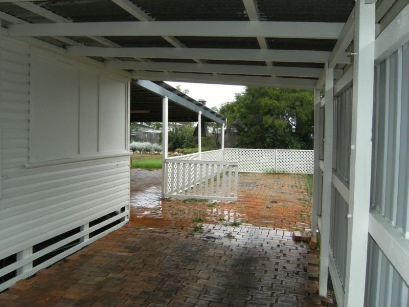 39 Palmer Street, Dalby QLD 4405