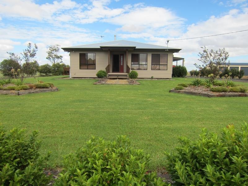 52 Southern Cross Drive, Dalby QLD 4405