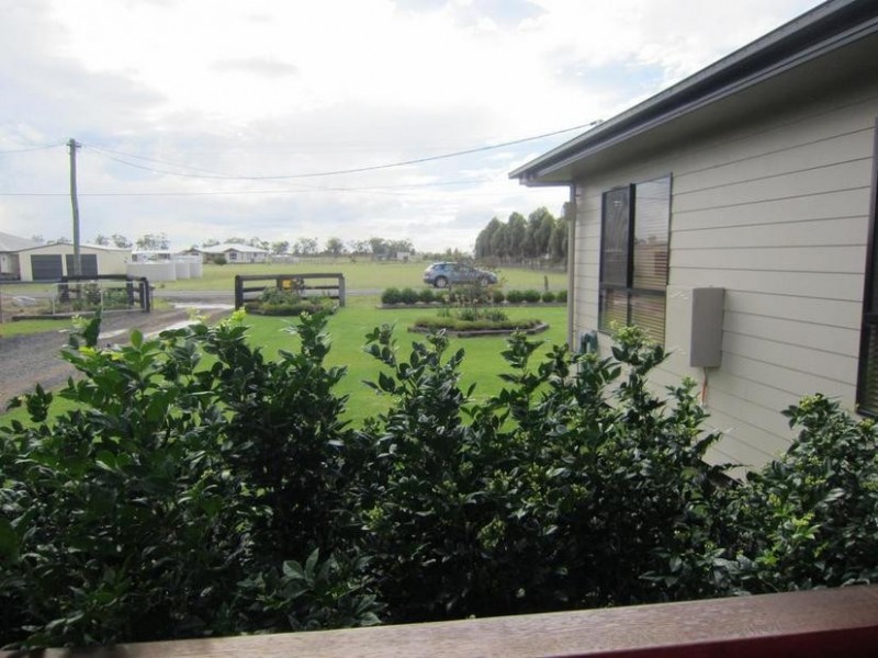 52 Southern Cross Drive, Dalby QLD 4405