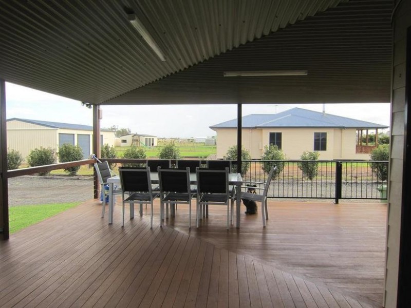 52 Southern Cross Drive, Dalby QLD 4405