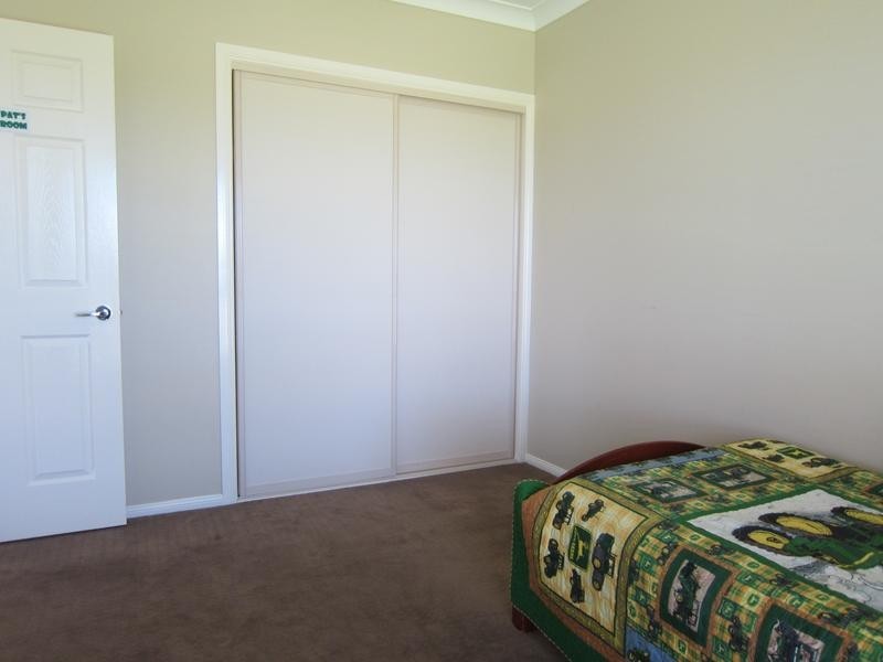 52 Southern Cross Drive, Dalby QLD 4405