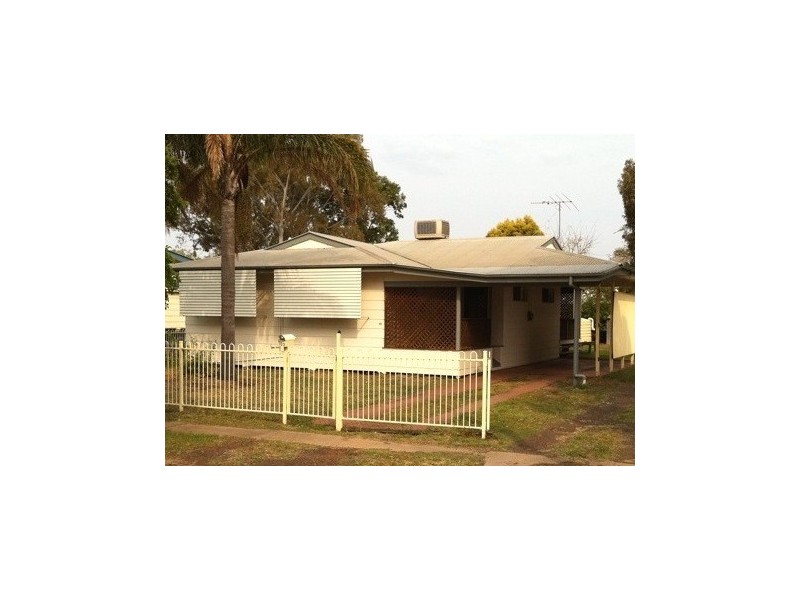 103 Nicholson Street, Dalby QLD 4405