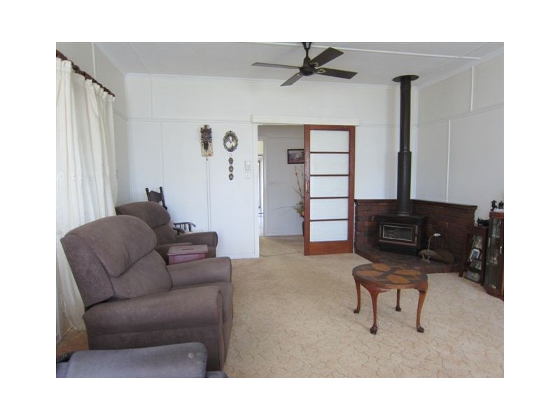 85 High Street, Jandowae QLD 4410