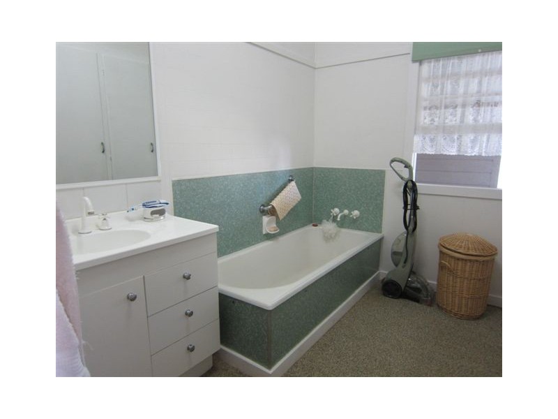 85 High Street, Jandowae QLD 4410