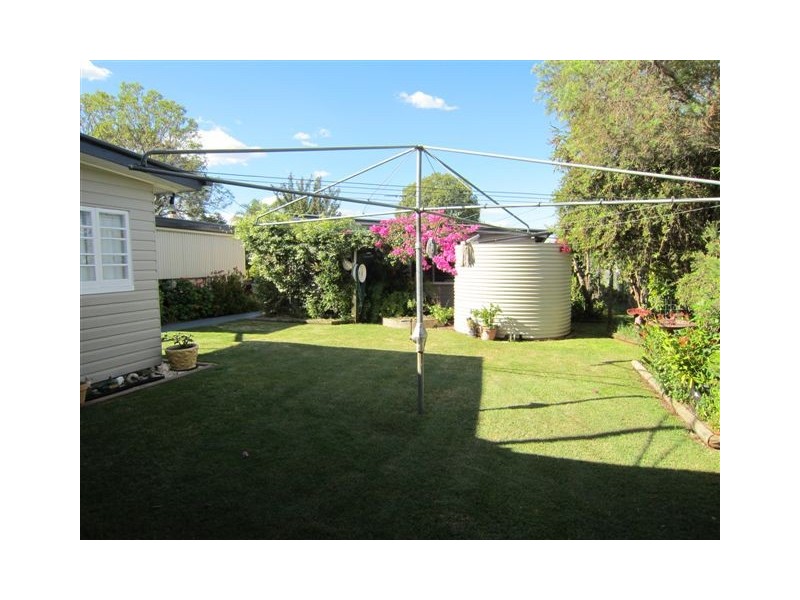 85 High Street, Jandowae QLD 4410