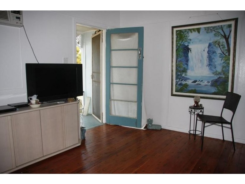 1 Blaxland Road, Dalby QLD 4405