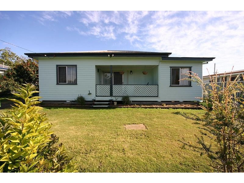 4 Pratten Street, Dalby QLD 4405