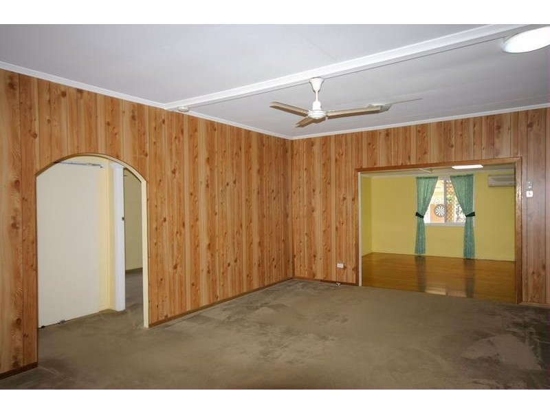 4 Pratten Street, Dalby QLD 4405