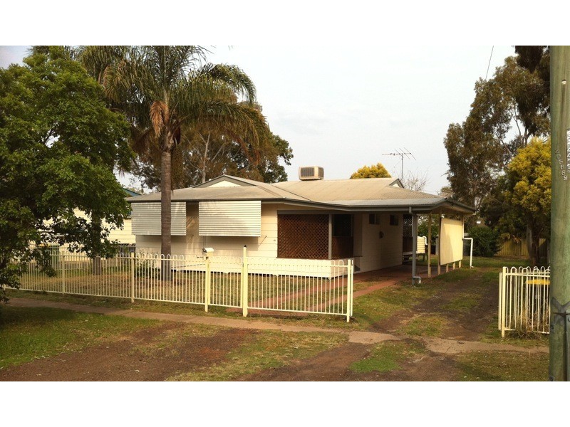 103 Nicholson Street, Dalby QLD 4405