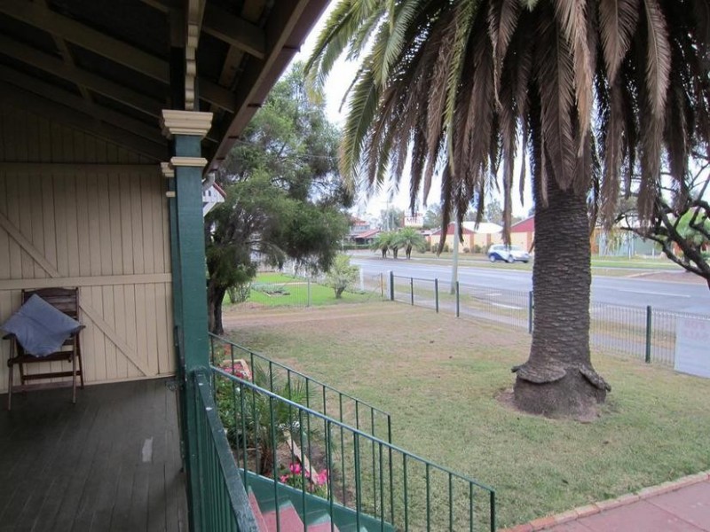 74 Drayton Street, Dalby QLD 4405