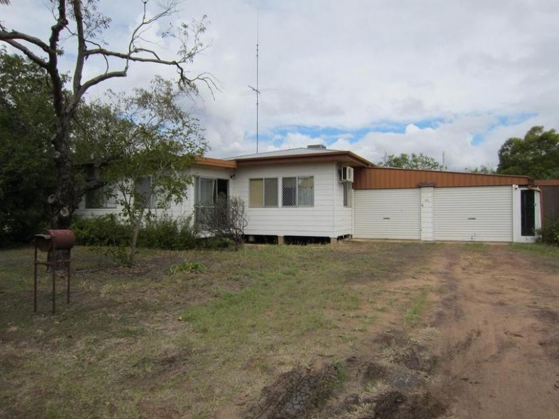 44 Curtis Street, Dalby QLD 4405