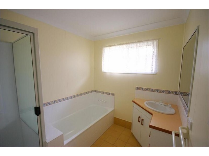 12 Reid Street, Dalby QLD 4405