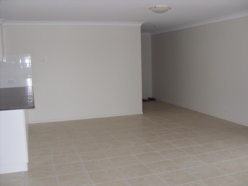 4 Keys Place, Dalby QLD 4405