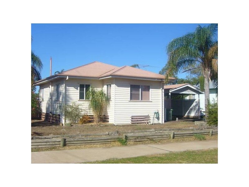 97 Bunya St, Dalby QLD 4405