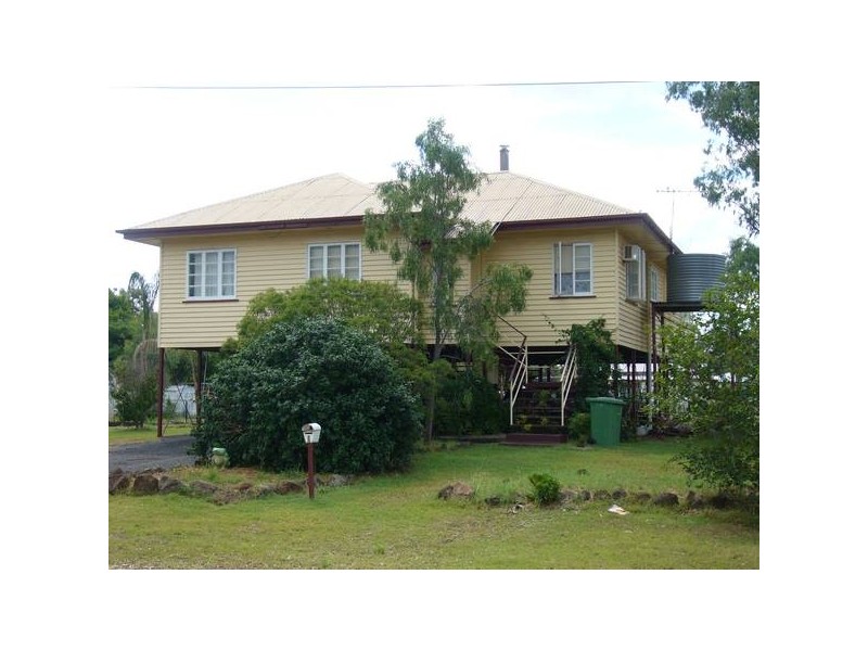 6 Nearhos, Dalby QLD 4405