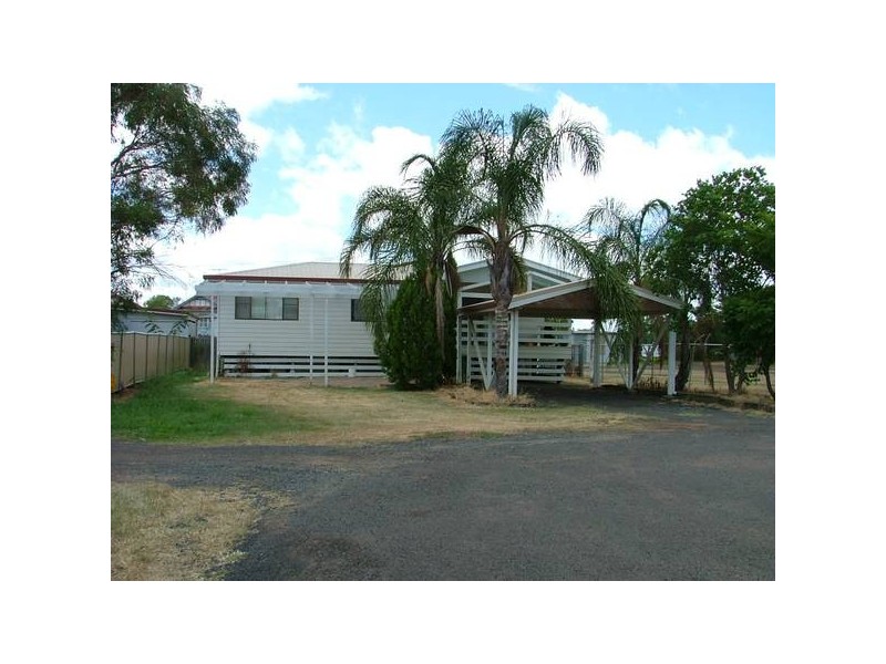 15 Carlow Drive, Dalby QLD 4405