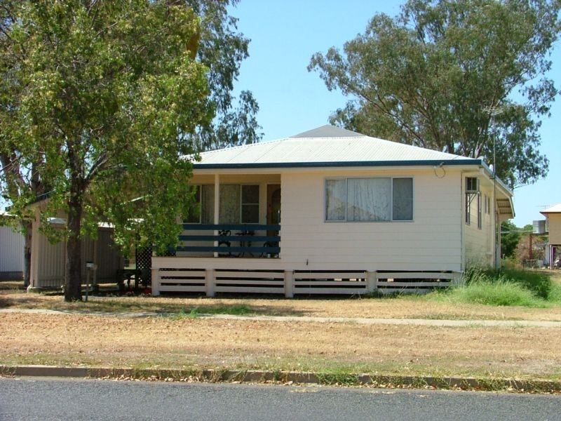 63 Arthur St, Dalby QLD 4405
