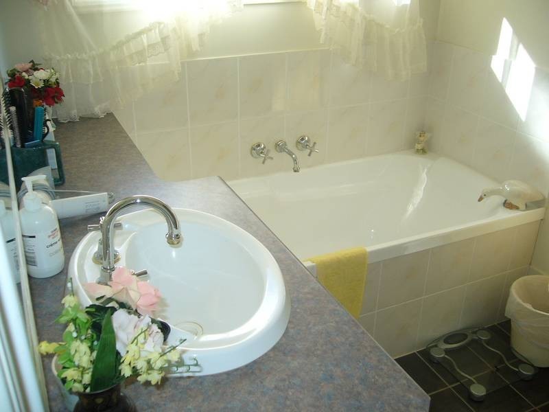 75 Dennis Street, Bell QLD 4408