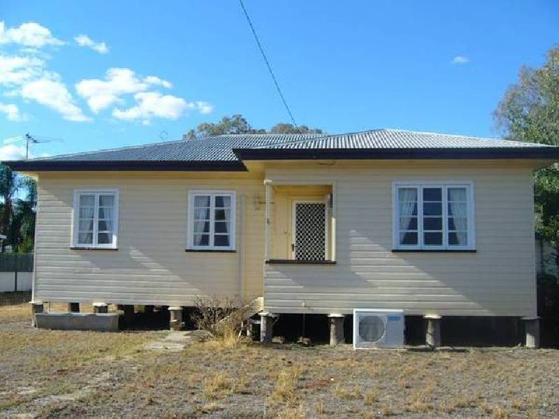 75 Edward Street, Dalby QLD 4405