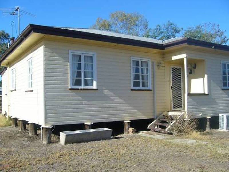 75 Edward Street, Dalby QLD 4405