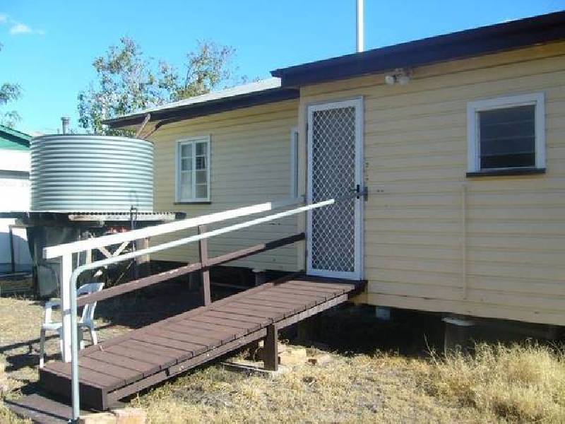 75 Edward Street, Dalby QLD 4405