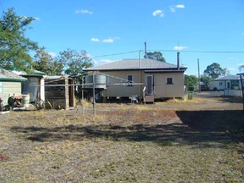 75 Edward Street, Dalby QLD 4405