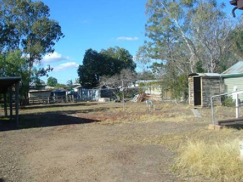 75 Edward Street, Dalby QLD 4405