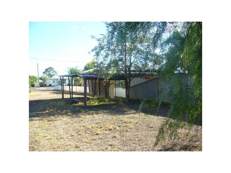75 Edward Street, Dalby QLD 4405