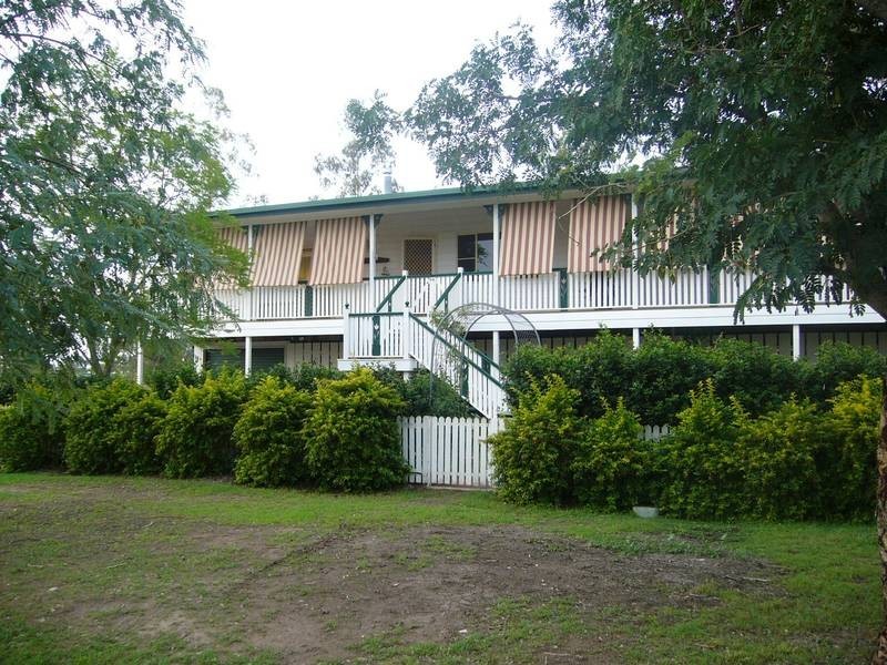 79a Moreton St, Dalby QLD 4405