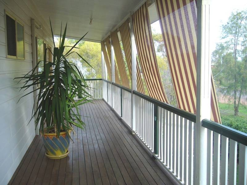 79a Moreton St, Dalby QLD 4405