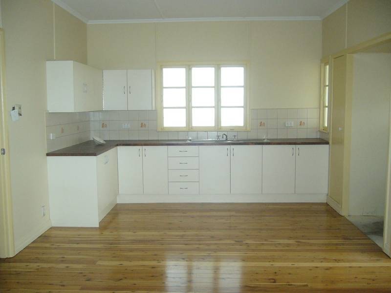 10 Jack St, Dalby QLD 4405