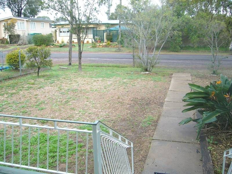 38 Hawthorne St, Dalby QLD 4405