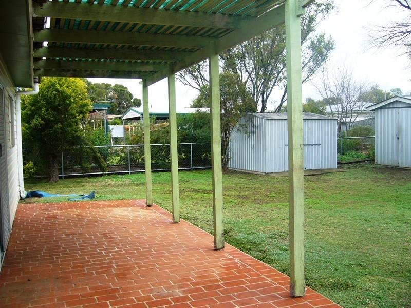 38 Hawthorne St, Dalby QLD 4405