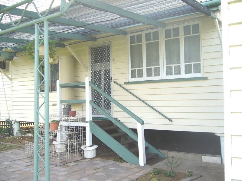 67 Pratten St, Dalby QLD 4405