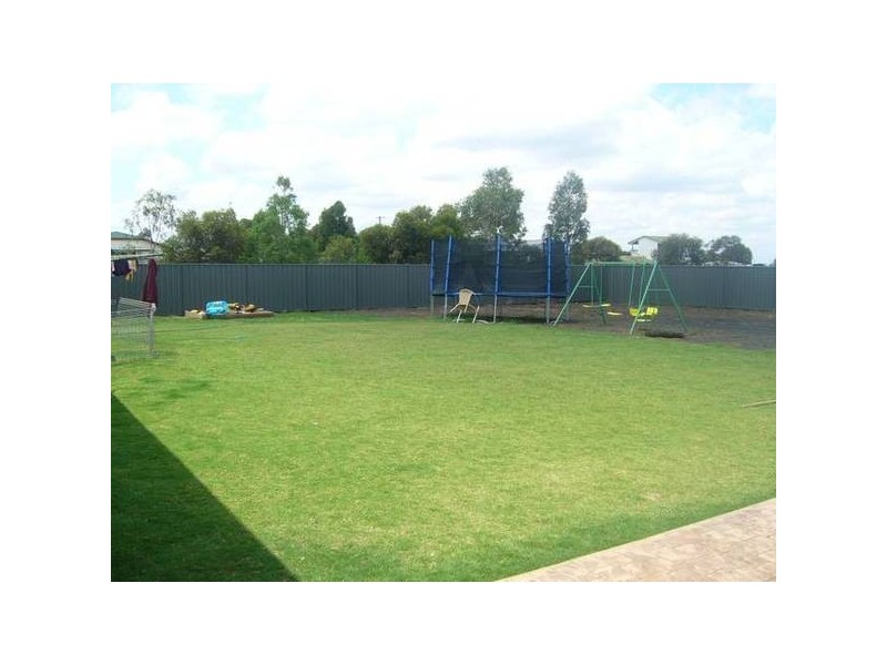 11 Melaluca Ave, Dalby QLD 4405