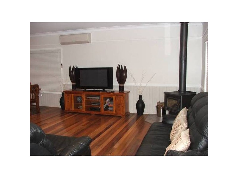 11 Melaluca Ave, Dalby QLD 4405