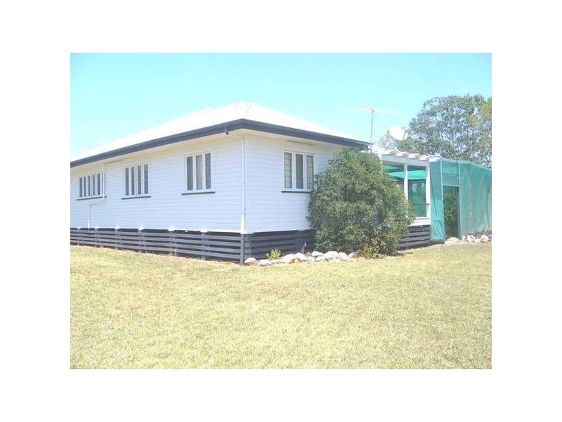 42 Mahon Street, Dalby QLD 4405