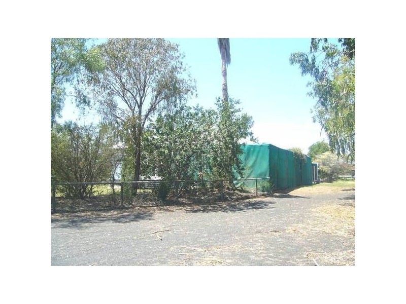 42 Mahon Street, Dalby QLD 4405