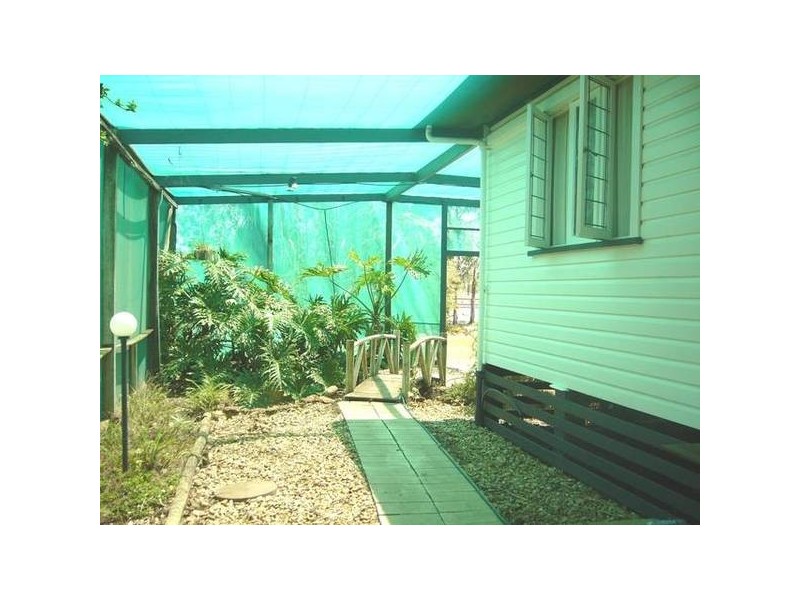 42 Mahon Street, Dalby QLD 4405