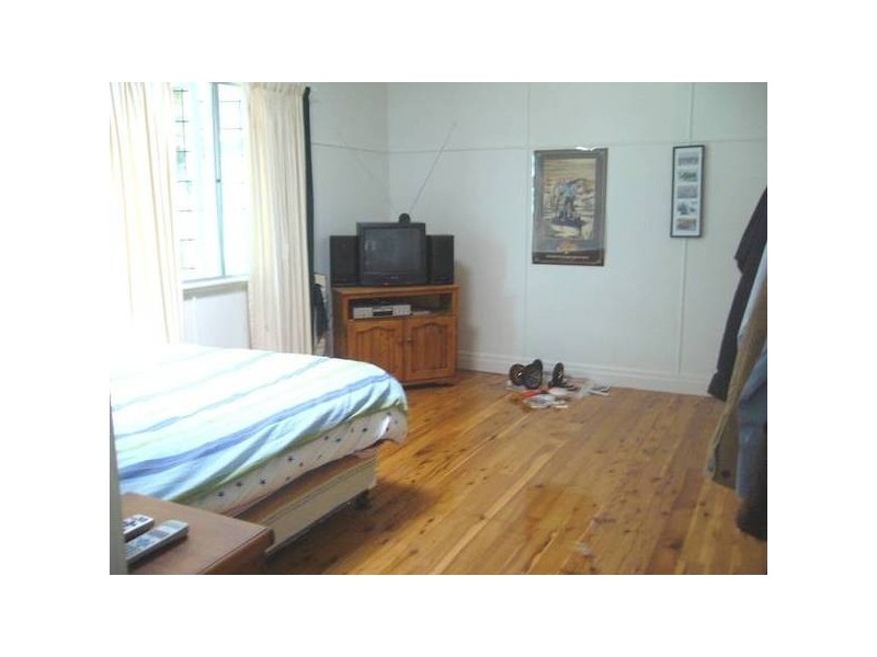 42 Mahon Street, Dalby QLD 4405