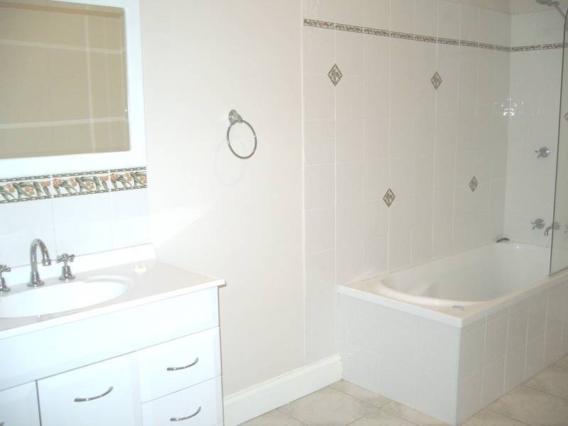 120 Oakwood Street, Dalby QLD 4405