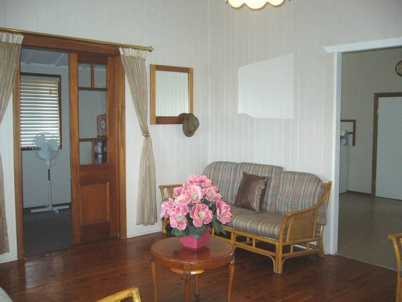 8 Condamine Street, Dalby QLD 4405