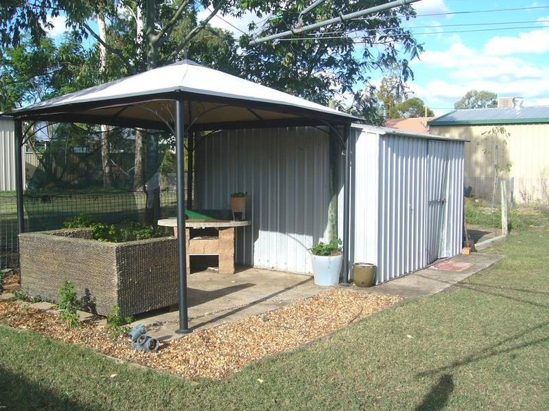 11 Nearhos Street, Dalby QLD 4405