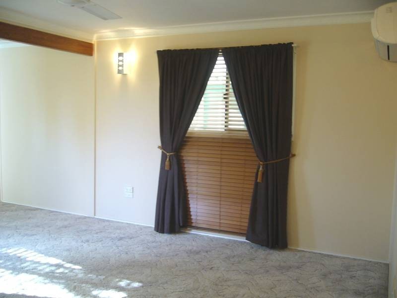 11 Nearhos Street, Dalby QLD 4405